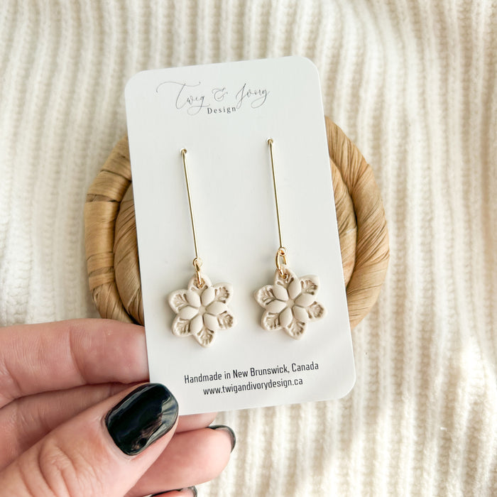 Ivory Snowflake Dangle | Earring Set