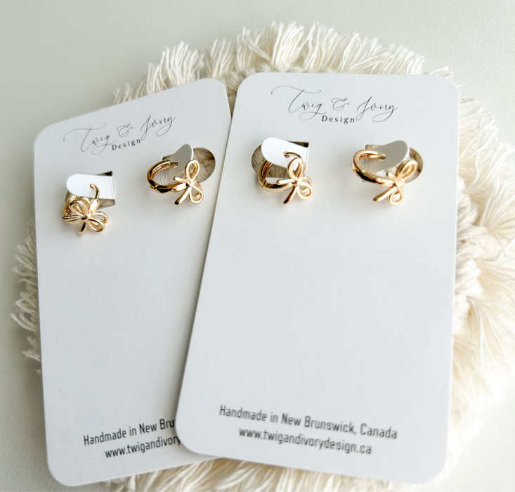 Bow Huggies | Earring Set