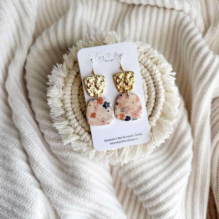 Trina Dangle Earrings | Neutral Ditsy Floral